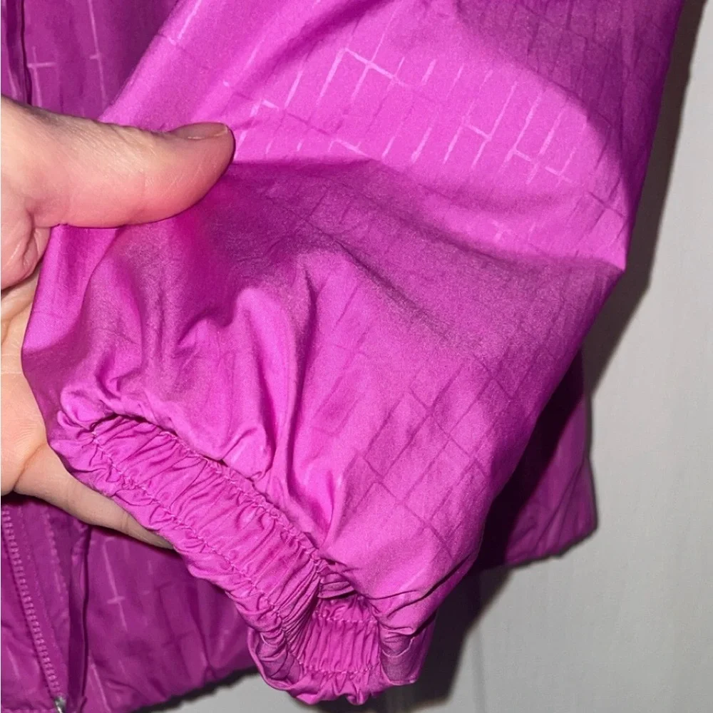 Columbia Women’s Hooded Windbreaker Jacket - Picture 10 of 12